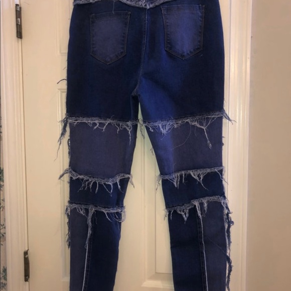 Two-Toned Patchwork Jeans - Picture 3 of 6